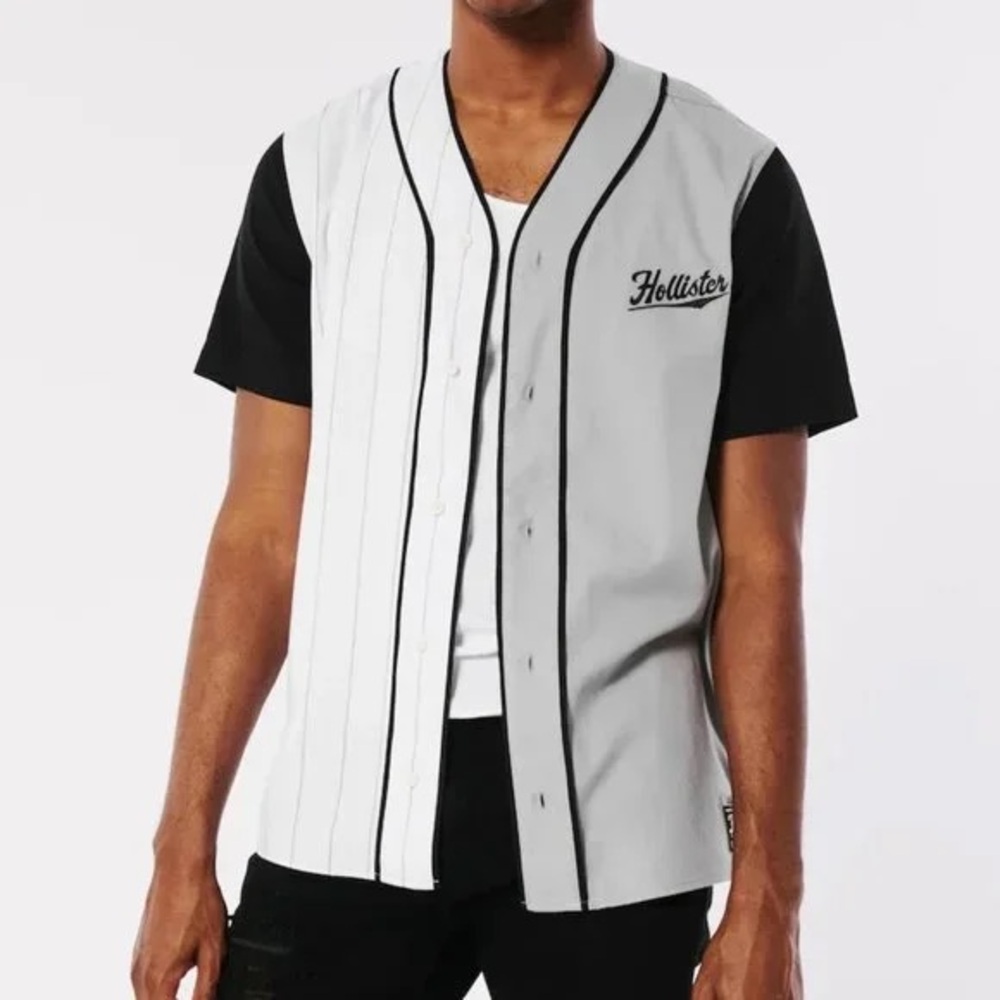 Hollister Black and Gray Button Down Short Sleeve Tee